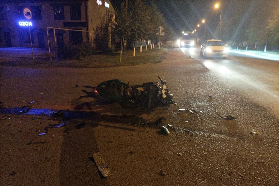 Мотоциклиста госпитализировали