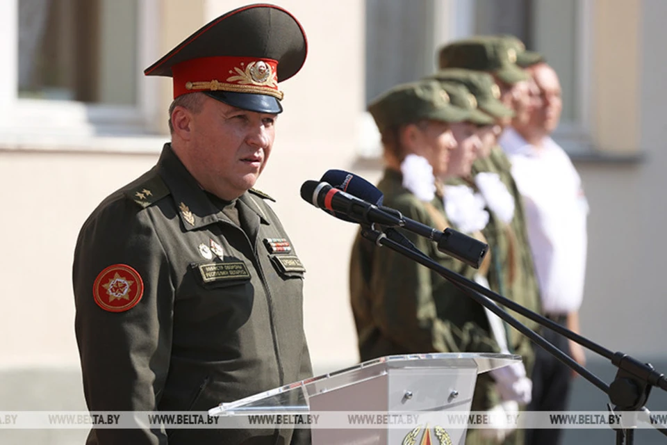 Глава Минобороны Беларуси сказал, что польский вертолет нарушил госграницу из-за низкой подготовки летчиков. Фото: БелТА