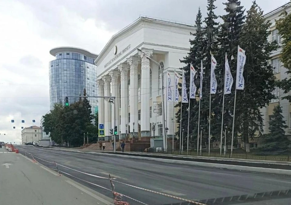 В Уфе досрочно завершают капремонт магистрального трубопровода на улице Заки Валиди