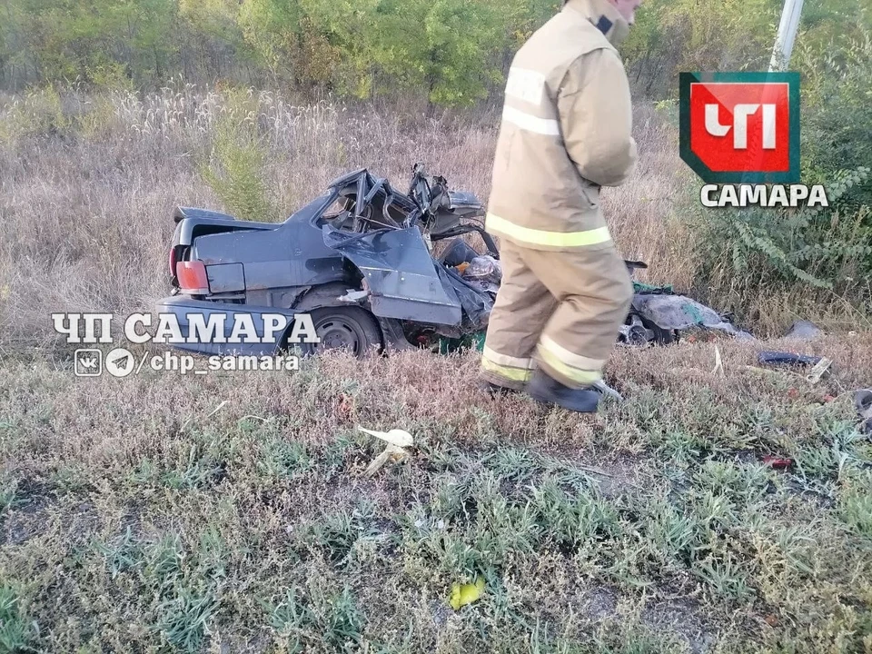 На место прибыли сотрудники спецслужб. Фото: "ЧП Самара"