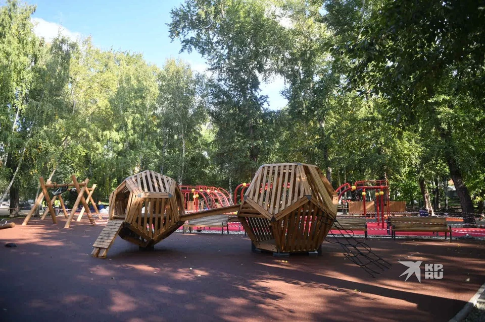 В парке Энгельса появились современные детские площадки
