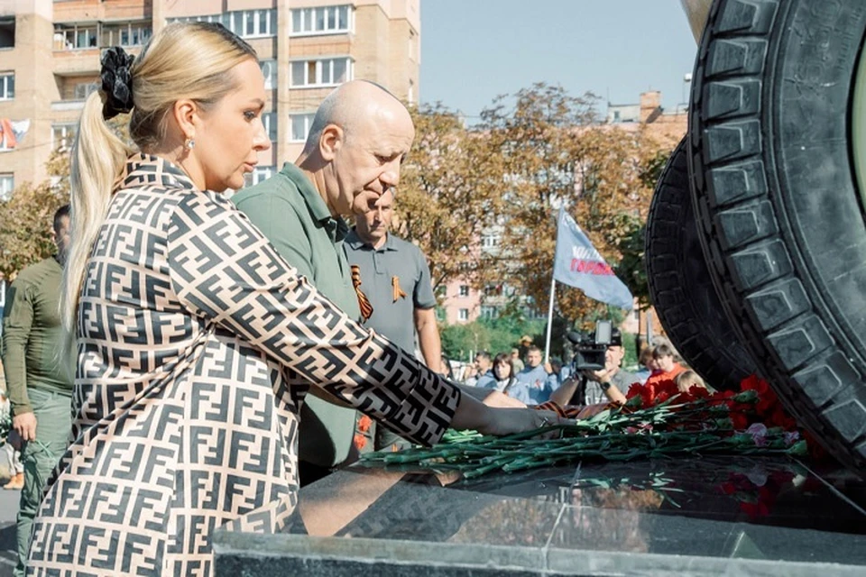 Мэр Мариуполя возложил цветы и почтил память Воинам – Освободителям города. Фото: ТГ/Моргун