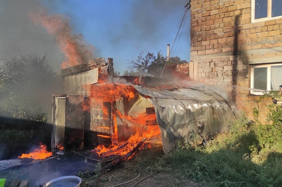 Огонь потушили за полчаса. Фото: пресс-служба МЧС Крыма