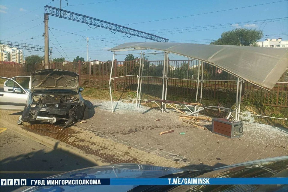 В Минске произошло ДТП из-за кошки на дороге. Фото: УГАИ ГУВД Мингорисполкома.