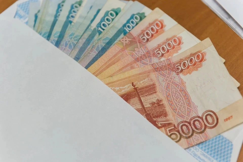 В Крыму восемь человек незаконно обналичивали деньги: доход превысил 120 млн рублей