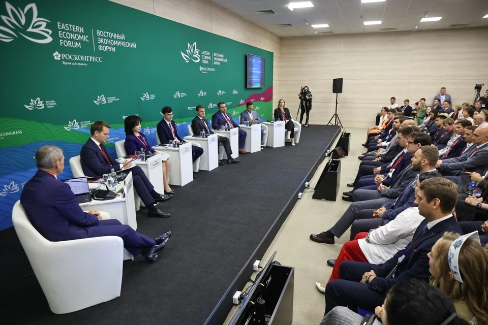 Образовательные программы обсудили в рамках ВЭФ-2023. Фото: правительство Приморья