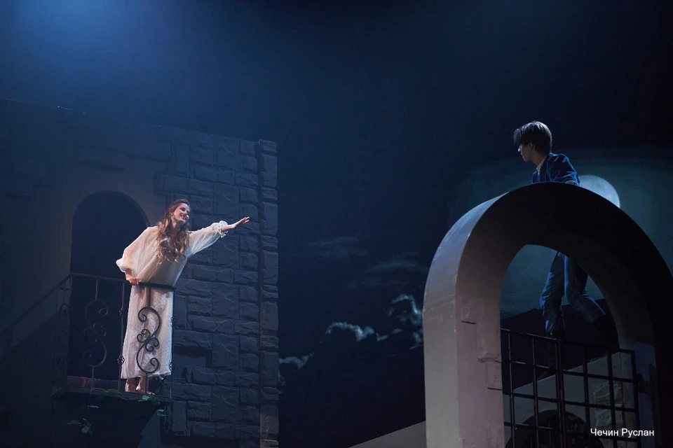 В Твери состоялась премьера трагедии "Ромео и Джульетта". Фото: Руслан Чечин
