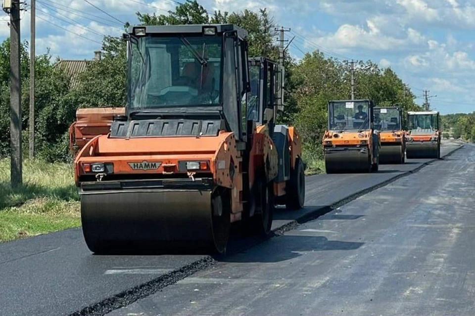 На ремонт дорожного покрытия длиной в 164 километров дорог выделили более трех миллиардов рублей. ФОТО тг-канал Андрея Алексеенко