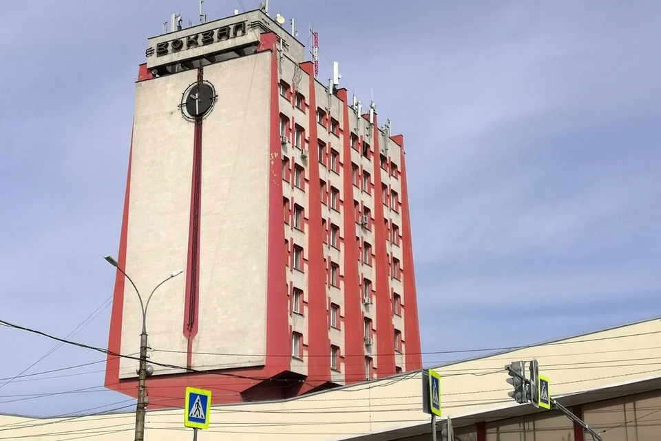 В Липецке на Станционной разобрали настил, по которому можно было перейти железнодорожные пути