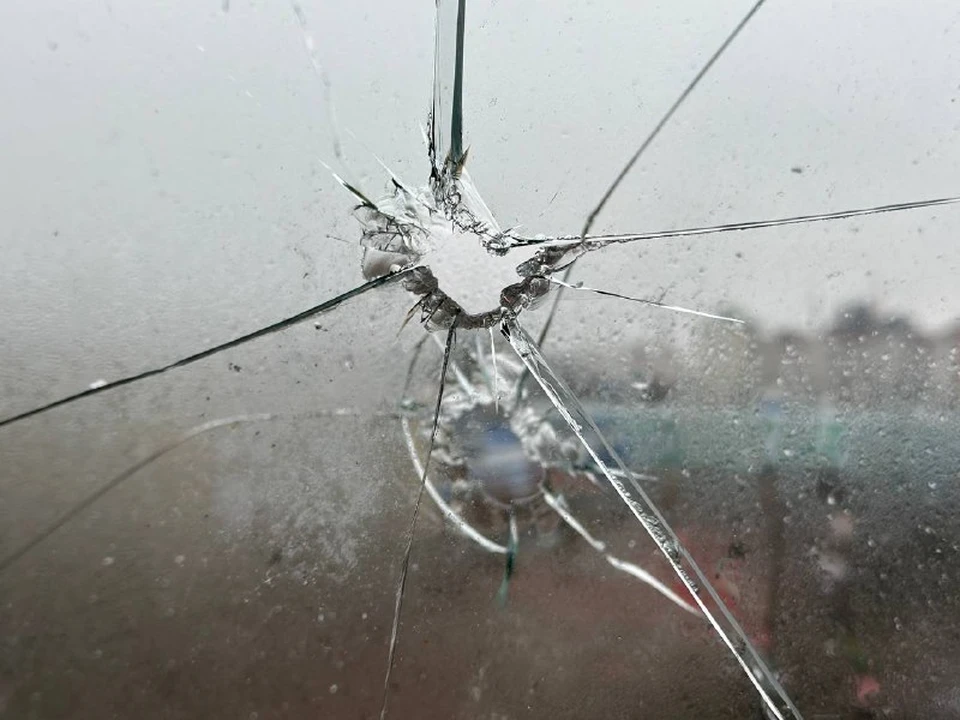 ВСУ 24 сентября сбросили взрывчатку с дрона на «КАМАЗ», пострадал водитель.