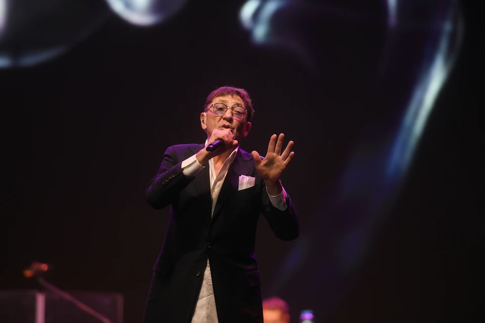 Григорий Лепс выступает в Екатеринбурге с концертом