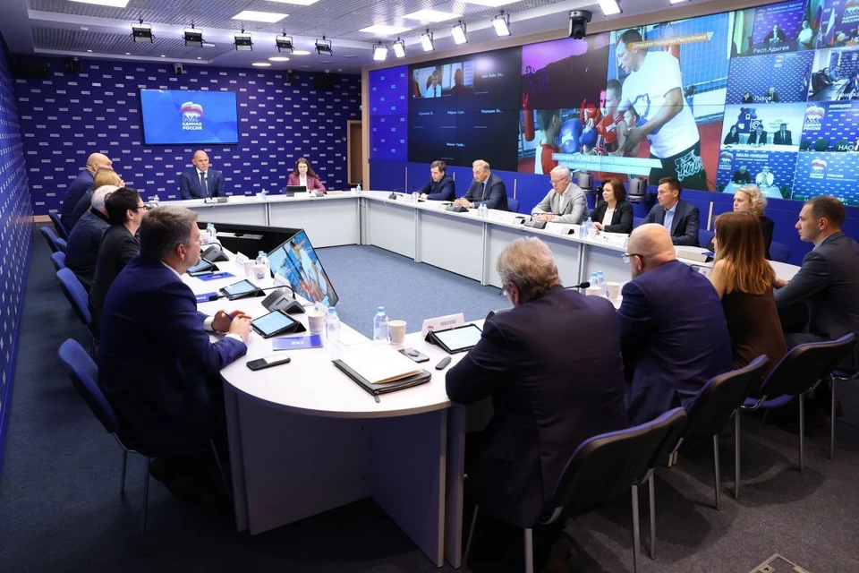 Итоги летнего всероссийского спортивного марафона «Сила России» подвели на ВКС с регионами.