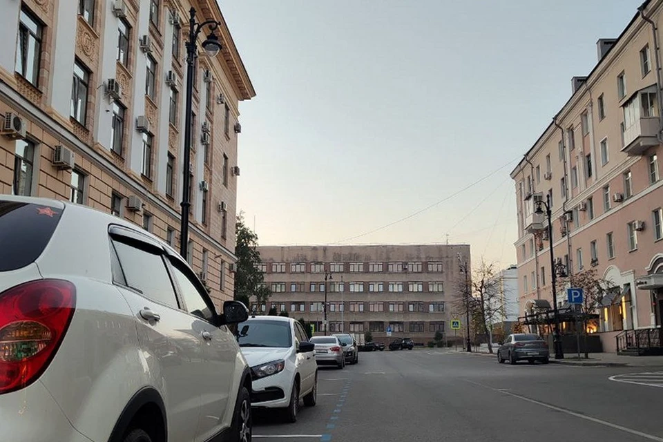 Большинство депутатов проголосовали "за" платные парковки