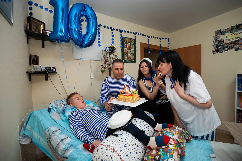 Жене Езекяну, чудом выжившему в обстрелянном Славявнске, исполнилось 10 лет