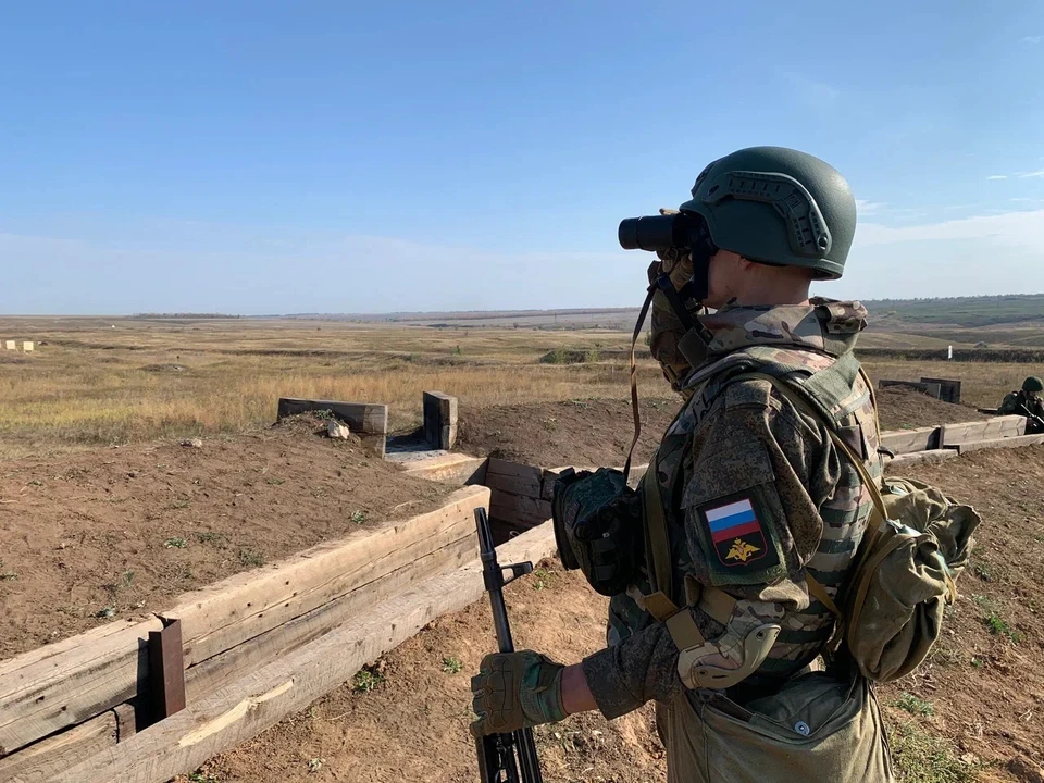 Боевое слаживание учебные стрельбы по мишеням прошли на полигоне Рощинский