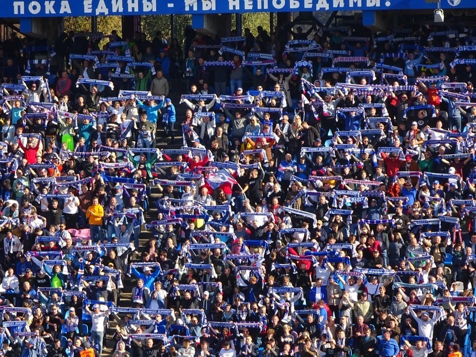 Болельщиков «Факела» успокоили: областные власти команду не бросят. Правда, и финансирование пока не увеличат.