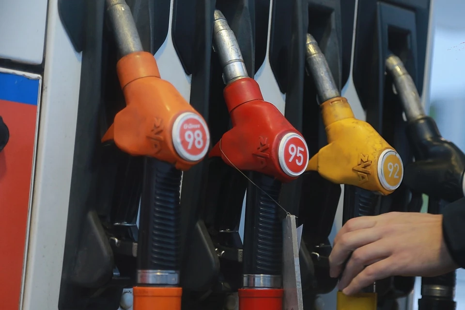 В Красноярске на некоторых заправках снизились цены на бензин