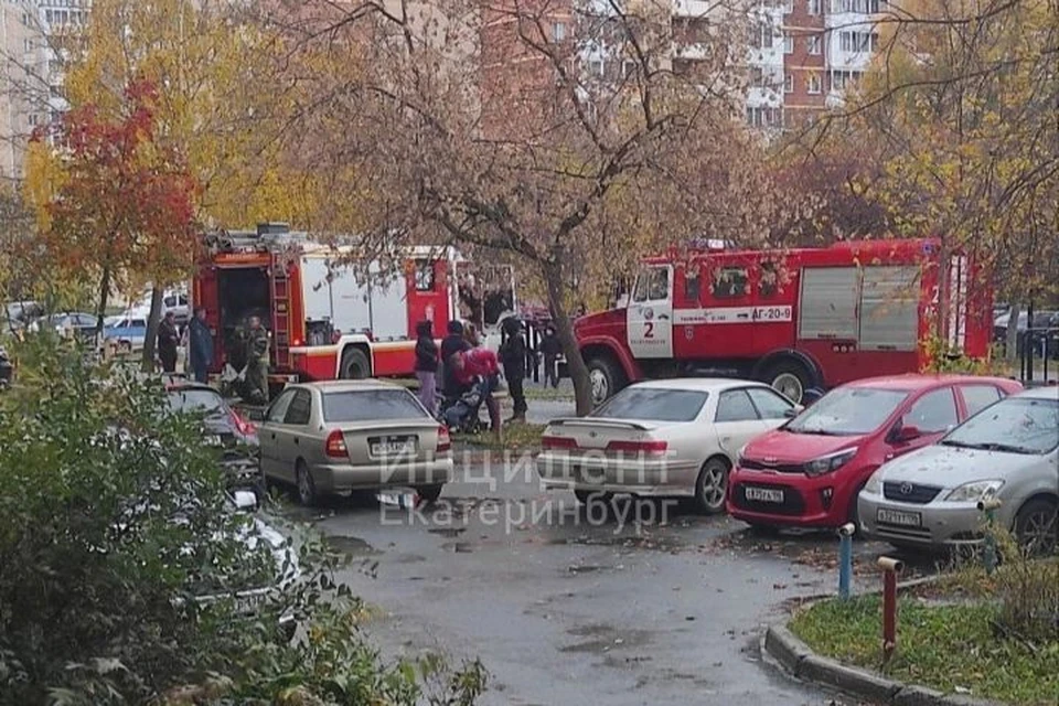 Пожар случился в жилой высотке на улице Репина Фото: vk.com/incekb