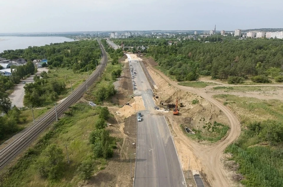 Строительство новой дороги подходит к концу. Фото: архив администрации Волгоградской области.
