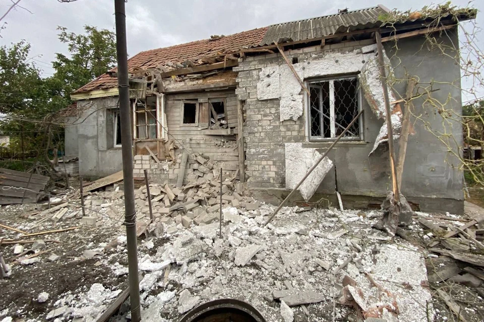 Ударной волной разрушены стены и крыши домов Фото: Новокаховская администрация