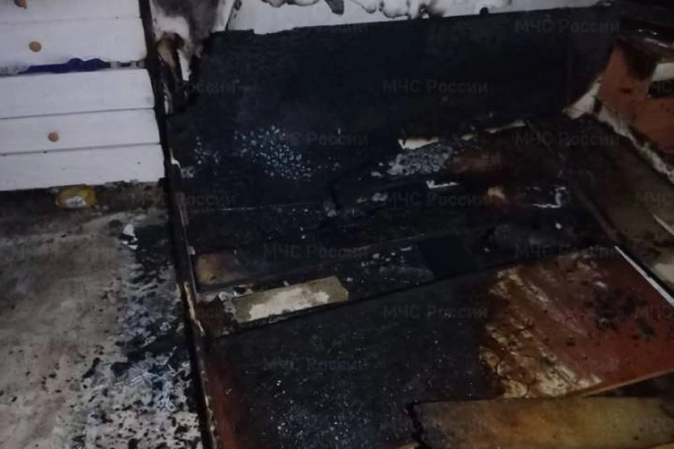 В микрорайне Березовый на пожаре из-за курения пострадали два человека