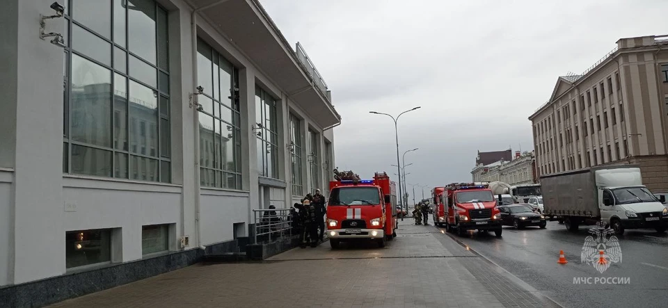 МЧС проводят учения у Речного вокзала в Нижнем Новгороде