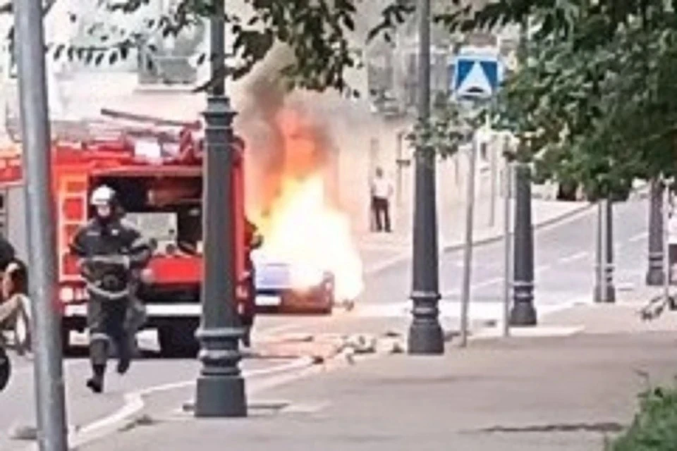Студенту предоставили автомобиль Lamborghini в неисправном виде, из-за чего и произошло возгорание