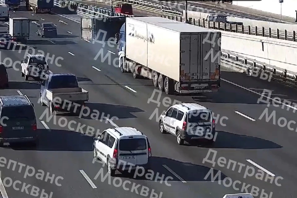 Из-за аварии движение в сторону Липецкой улицы затруднено