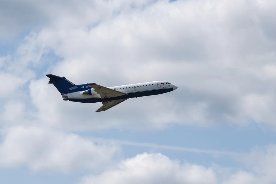 Самолет экстренно посадили в Минводах из-за больного пассажира