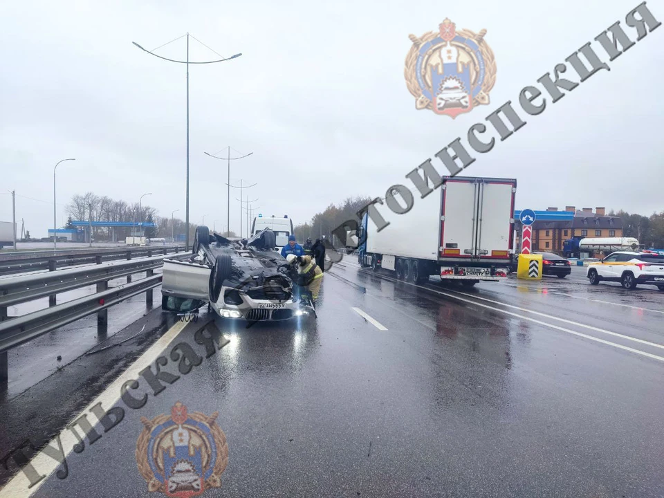 В Киреевском районе Тульской области автоледи врезалась в «отбойник»