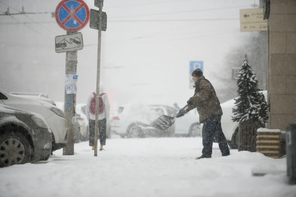 Сильный снегопад стал неожиданностью для жителей Нижнего Новгорода