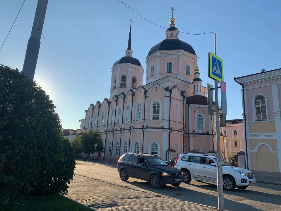 В рамках мероприятия предусмотрено два трека: Архитектурный хакатон и Лекторий