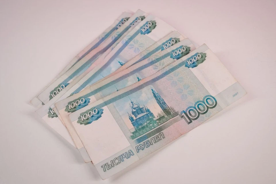 Центробанк рассказал о поступлении в оборот новых купюр в Новосибирской области.