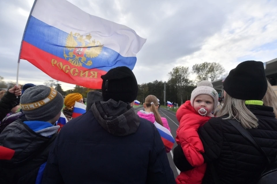 В ноябре 2023 года россиян, работающих в режиме пятидневной недели, ждут три выходных подряд