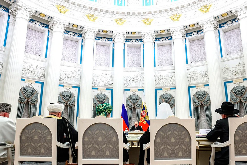 Владимир Путин встретился в Кремле с представителями религиозных объединений.