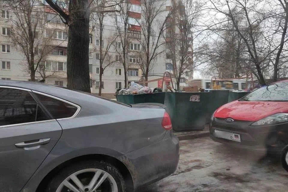 Пострадавшего нашли возле мусорных баков и отвезли в больницу. Фото (архив): ТГ/Кулемзин