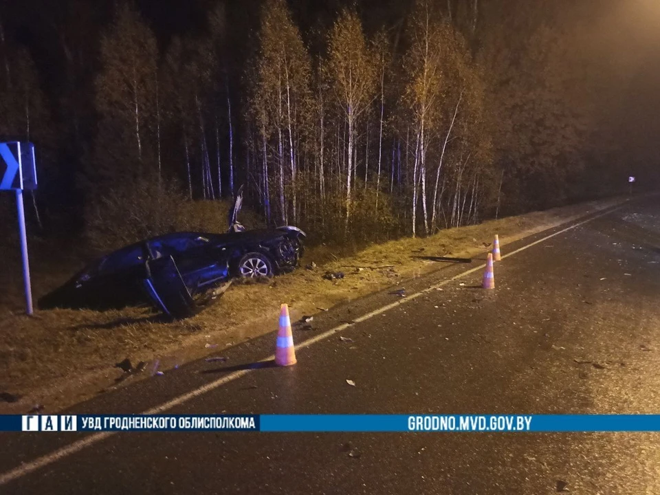Лобовое столкновение Mercedes и Citroen произошло в Гродненском районе. Фото: официальный телеграм-канал УВД Гродненского облисполкома