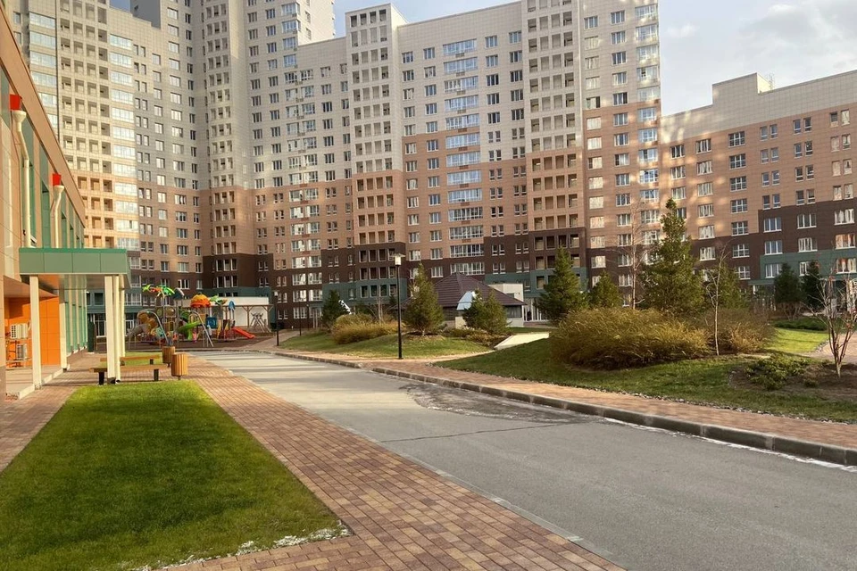 Колледж планирует заехать в один из домов. Фото: предоставлено местными жителями