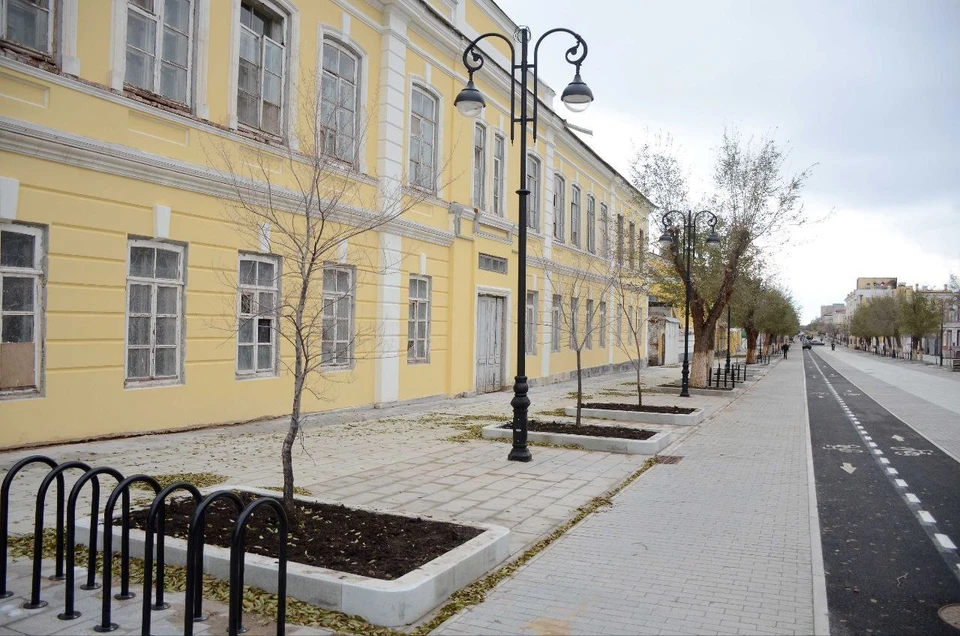 Освещение на улице уже смонтировано