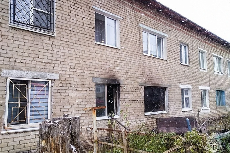 Огонь охватил около 25 квадратных метров. Фото: ГУ МЧС России по Пермскому краю