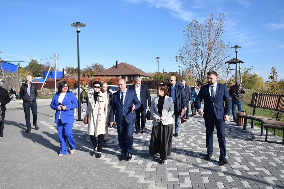 Участники круглого стола осмотрели достопримечательности хутора Пухляковского.