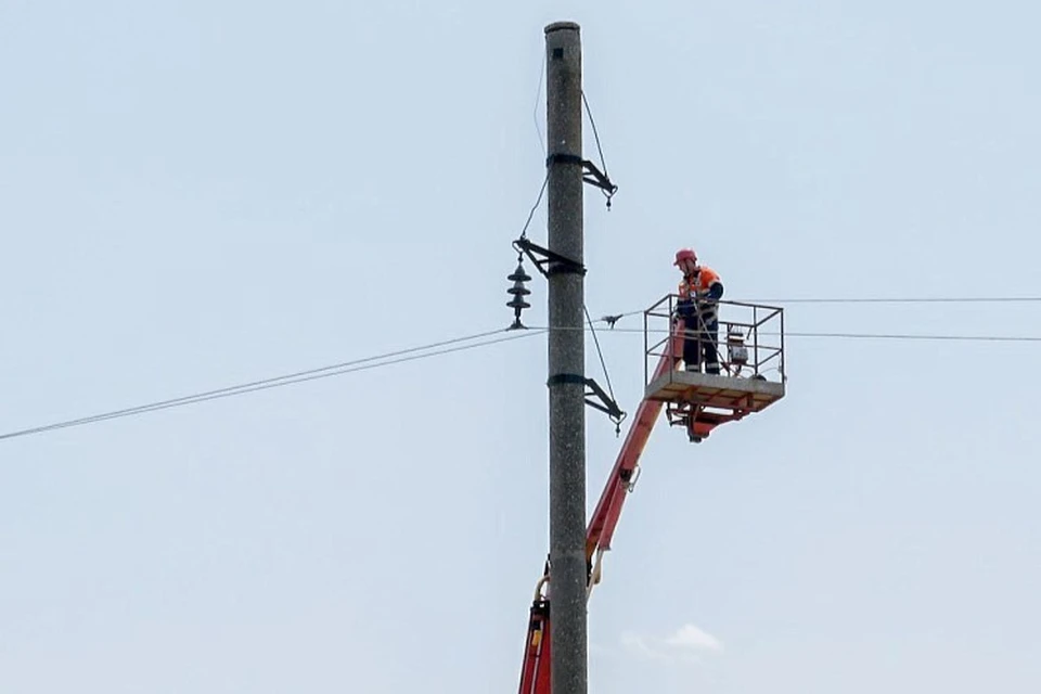 Более 200 км линий электропередачи отремонтировали в пяти районах Кубани Фото: admkrai.krasnodar.ru