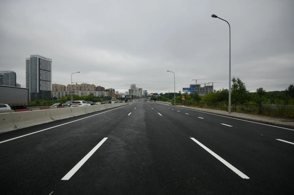 Длина дороги составляет 153 километра.