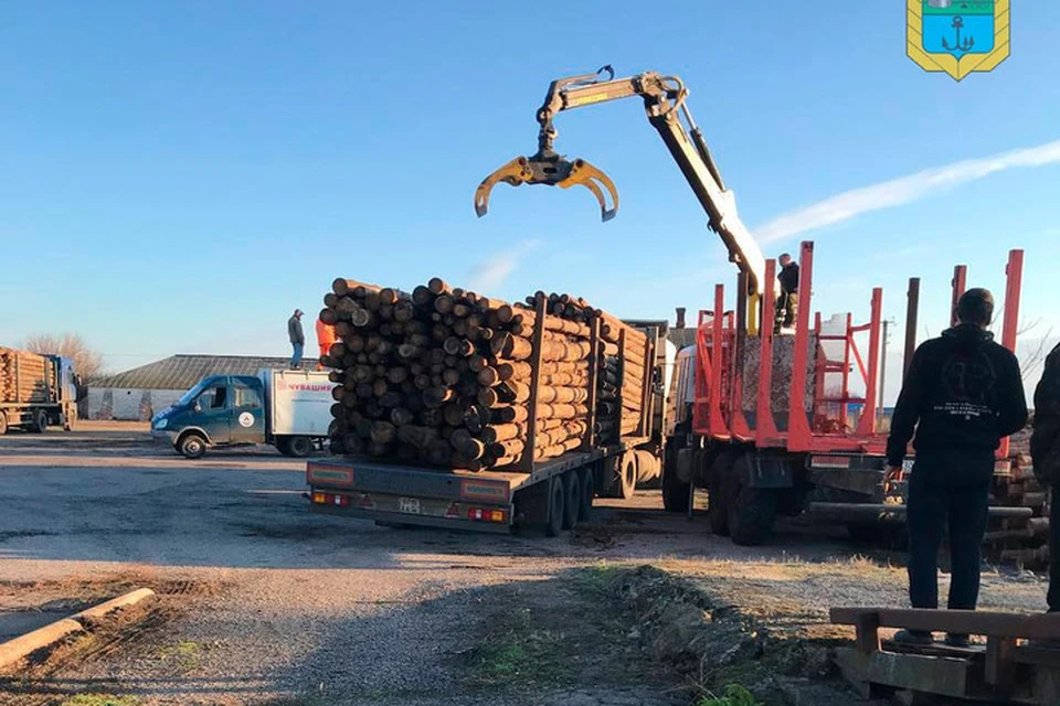 В Бердянский район доставили социальные дрова и уголь. ФОТО: администрация Бердянского района