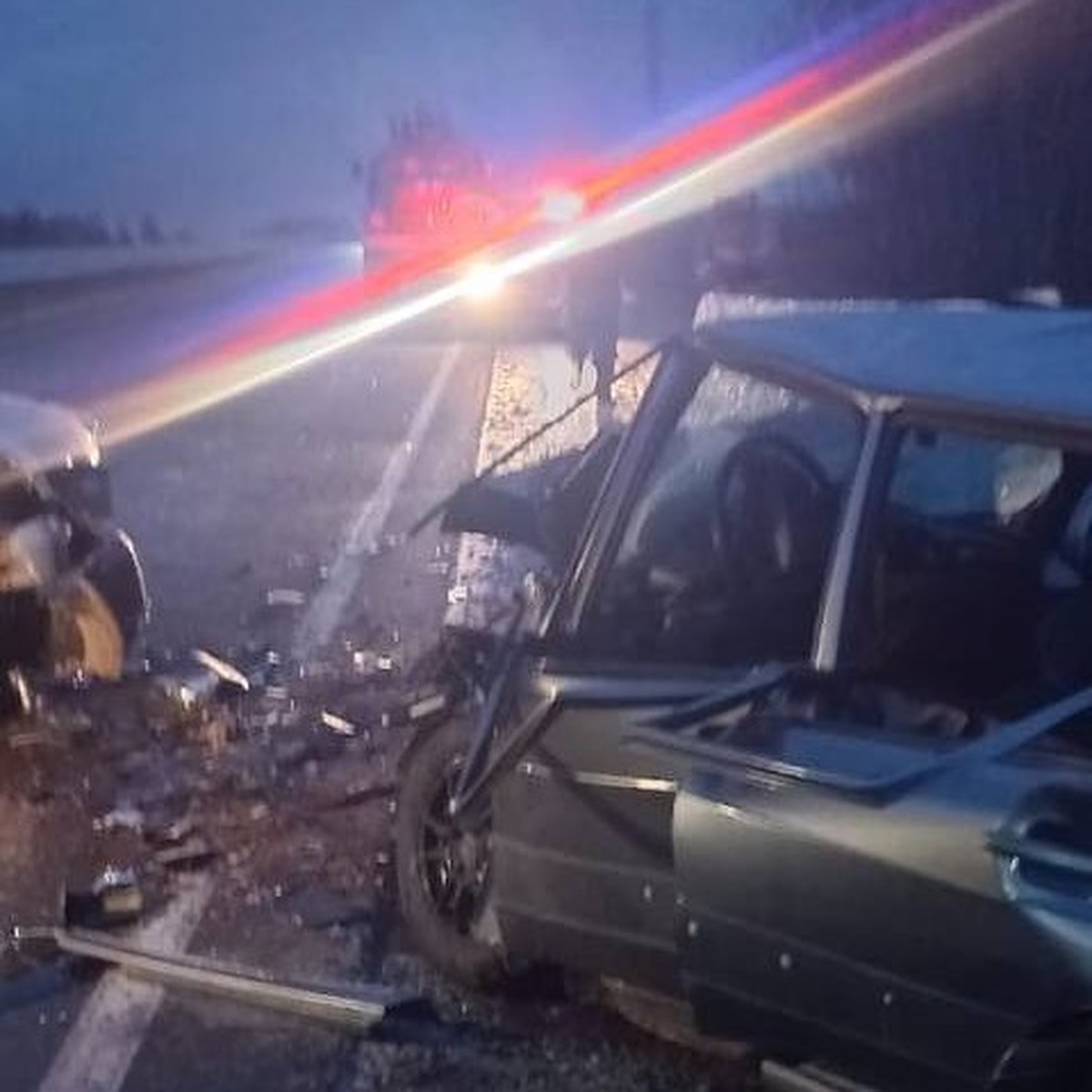 В Татарстане в ДТП с двумя авто погиб один человек, еще четверо пострадали  - KP.RU