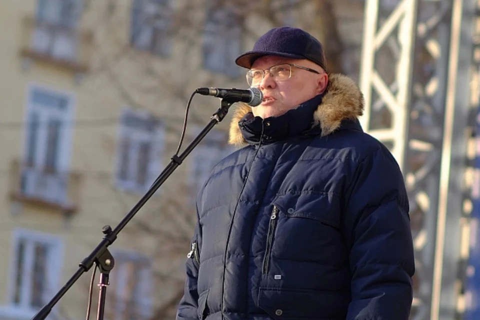 Мера может коснуться экс-губернаторов и лиц, замещавших госдолжности Кировской области. Автор проекта - нынешний глава региона Соколов. Фото: правительство КО