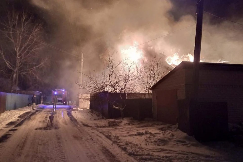 В Липецкой области вспыхнул дом