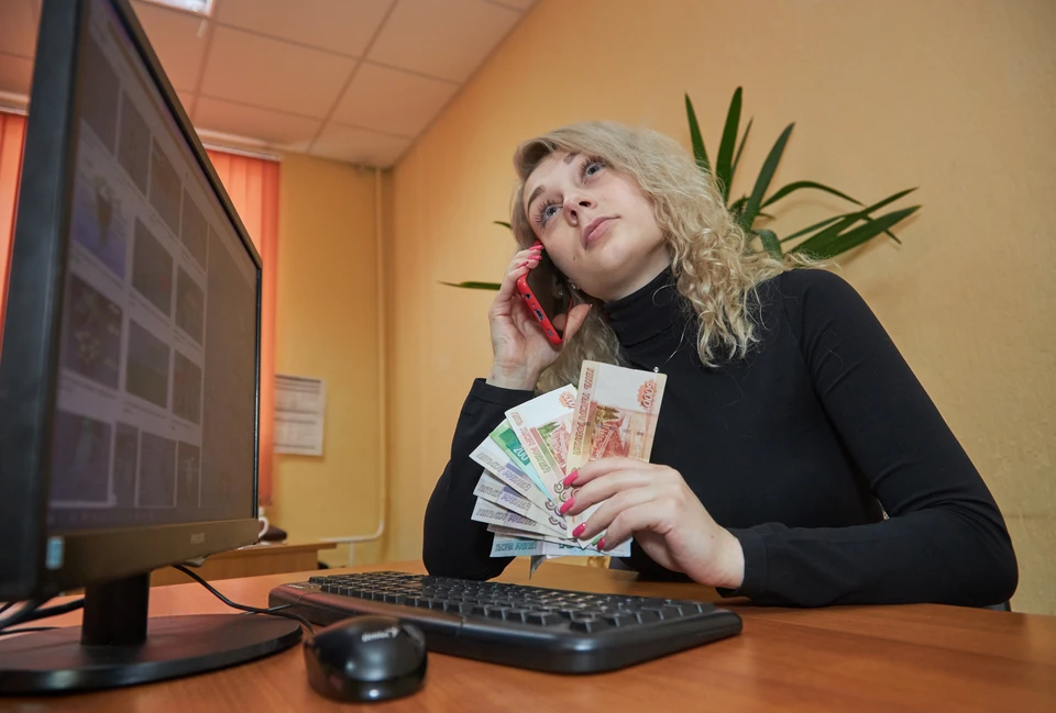 Пользователь зарегистрирует специальный жест, который необходимо будет повторять при оплатах и переводах в интернете