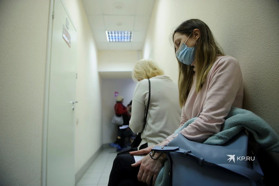 От гриппа можно защититься при помощи простой медицинской маски