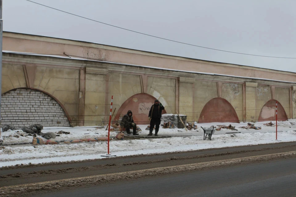 В пятницу на съезде нам помахали рукой.